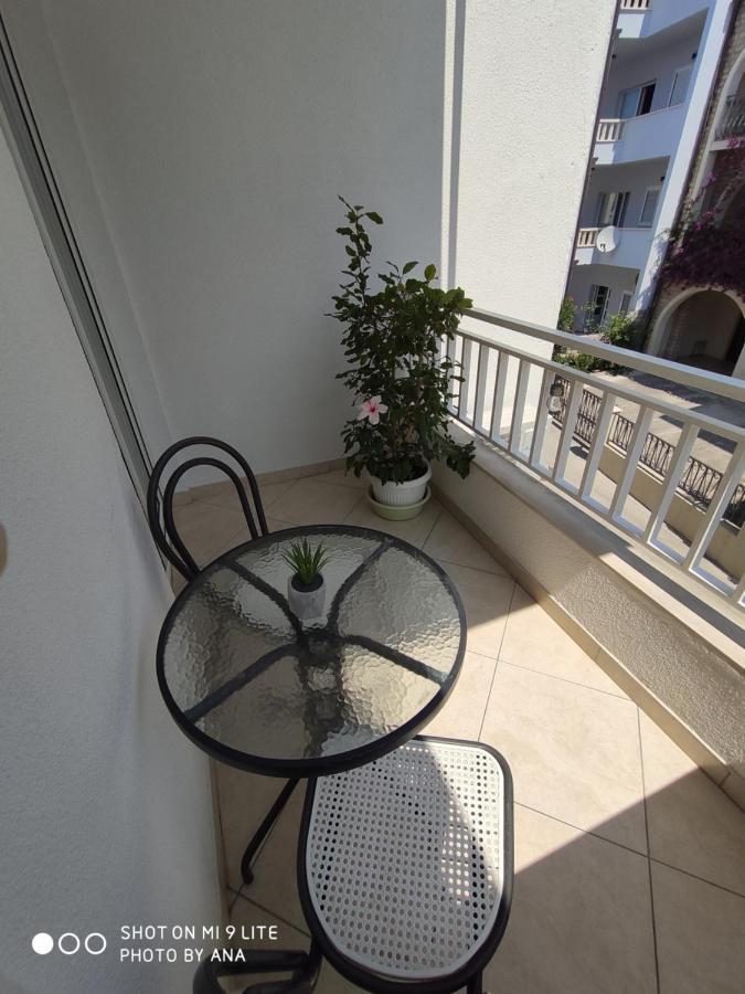 מאקרסקה Apartments Jadranka מראה חיצוני תמונה