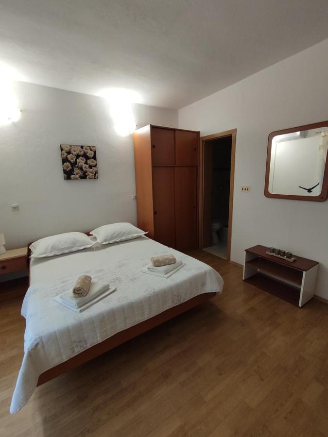 מאקרסקה Apartments Jadranka מראה חיצוני תמונה